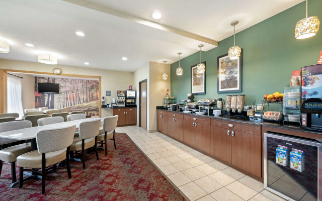 Best Western Plus Howe Inn