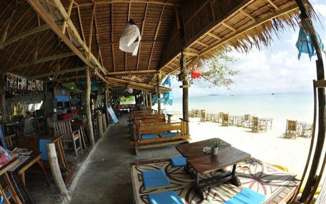 Phi Phi Popular Beach Resort