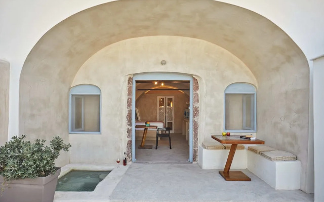 Oia Cellars