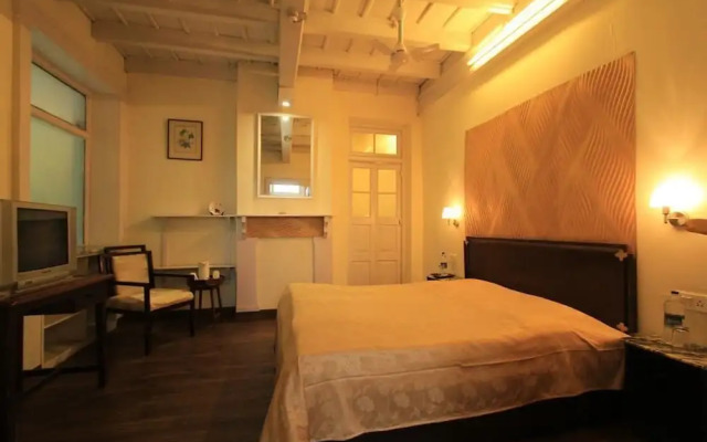 Hotel Dev Cottage