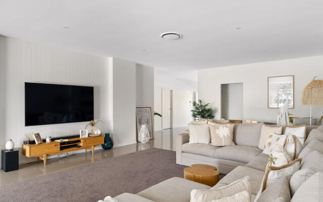 Luxe Family Entertainer on Canal  Private Pool
