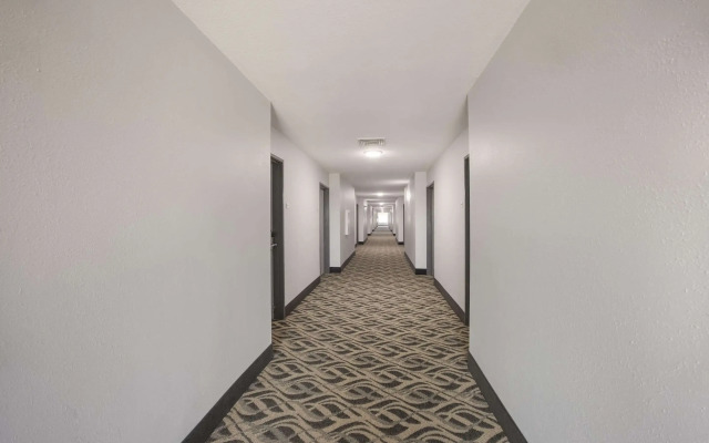 Quality Inn & Suites Clayton, NM