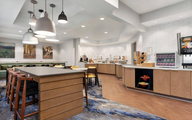 Fairfield Inn by Marriott Visalia Sequoia
