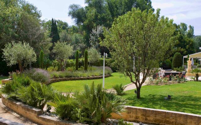 Hotel Novotel Aix en Provence Pont de l'Arc Fenouillères