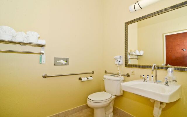 Best Western Plus Springfield Airport Inn