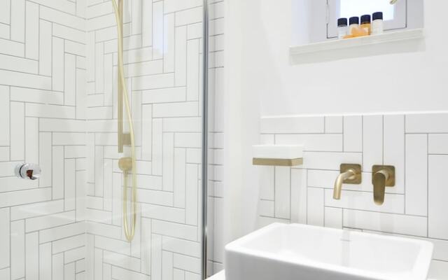 Sonder Kensington Town House