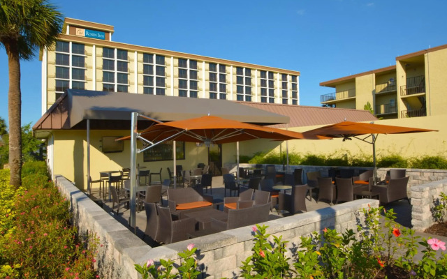 Rosen Inn, closest to Universal