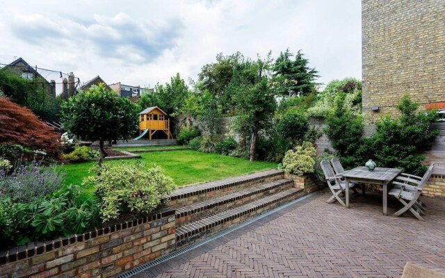 Harmonious Harringay Home