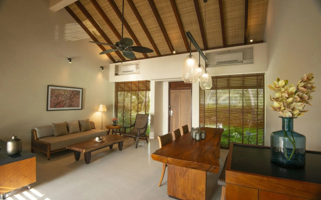 The Residence Maldives at Dhigurah Hotel