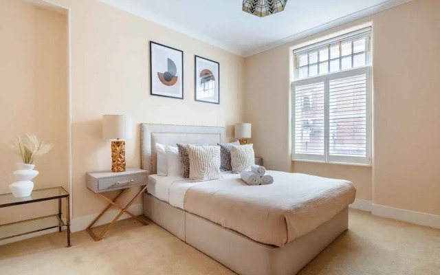 Stylish 3BR 2BA in Mayfair by Hyde Park