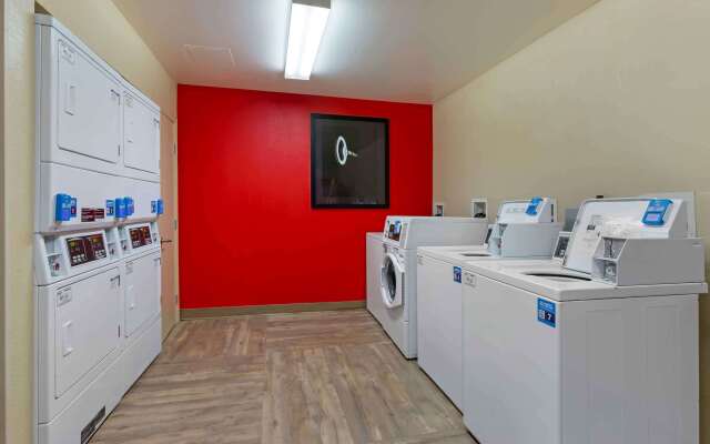 Extended Stay America Select Suites Phoenix Scottsdale North