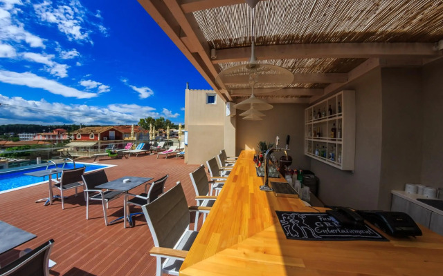 Porto Planos Beach Hotel