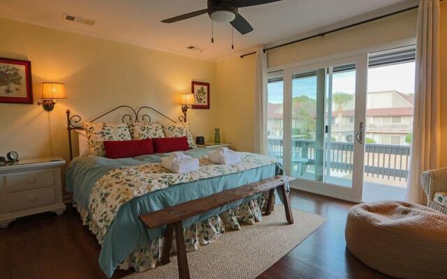 Newly Remodeled Two-story Condo w/ Wifi - Steps From Beach & Dining