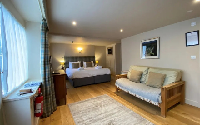 Red Lion Hotel and Manor House