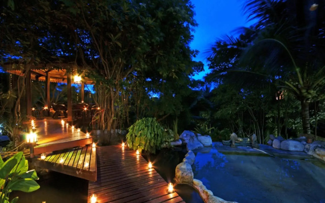 Salad Beach Resort