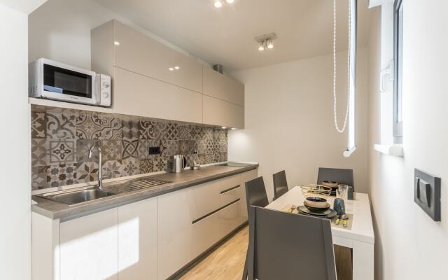 2 Nights Studios Apartments