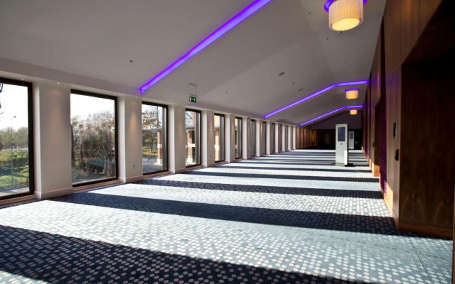 Hilton London Heathrow Airport Terminal 5