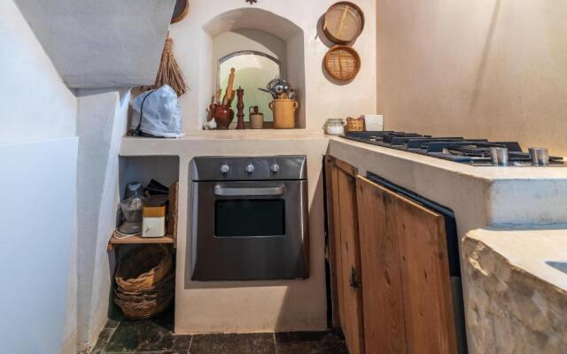 Velasquez Suite House