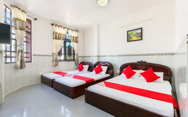 OYO 692 Trang Pham Hostel