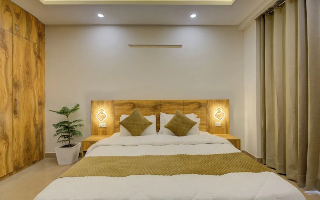 The Lodgers Luxury1BHK Service Apartment