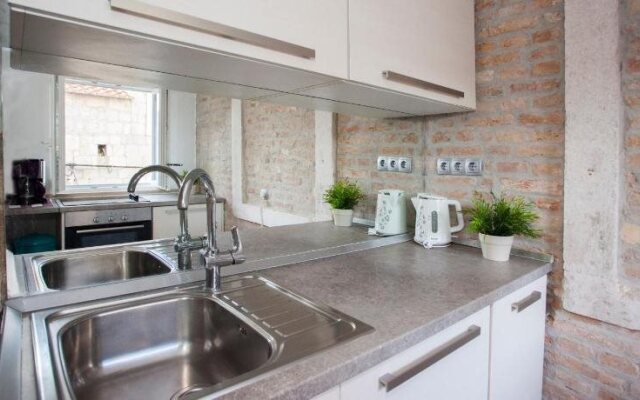 Veli Varos Apartments
