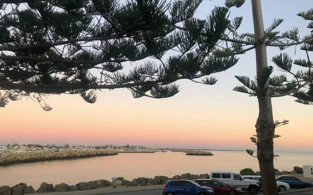 Harbour View Apartment 2BR Magical Water Views