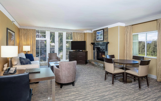 Hilton Whistler Resort & Spa - фото 5