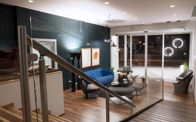Athenaeum Smart Hotel