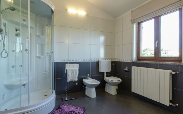 Comfortable Holiday Home in Rovinj with Private Pool