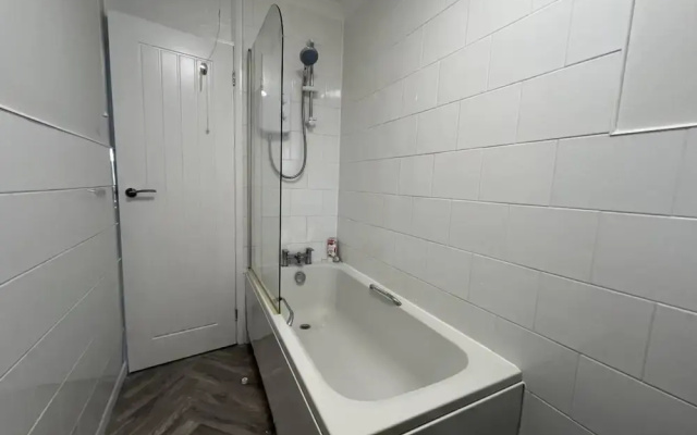 Seaside Haven Retreat - 2 Bedroom Apartment