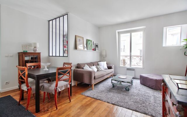 Apartment full of lights - Ternes