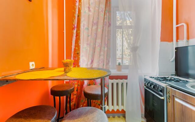 Apartment on Komsomolsky Prospekt 34