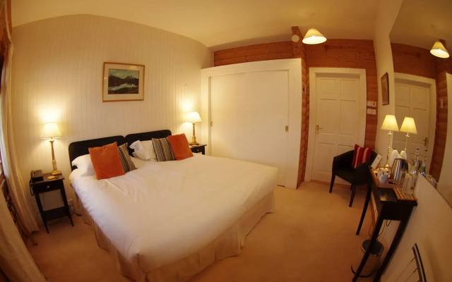 Summer Isles Hotel