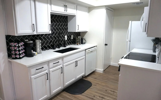 Newly Updated Cozy Home