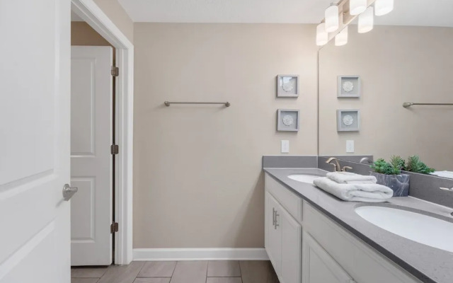 Relax Near Disney 4BR Home With Pool