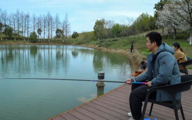 Grand New Century Nanshan Heyuan Hot Spring Resort