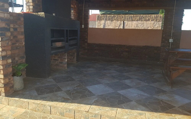 Msawawa Lodge & Pub