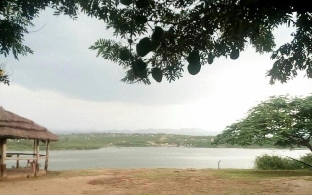 Tembo Safari Lodge