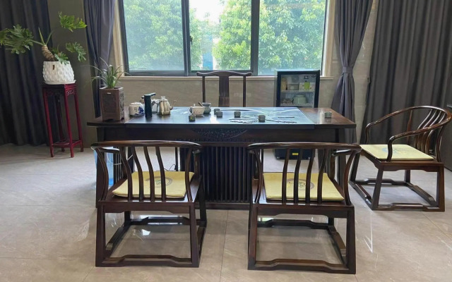 Huaerrun Intelligent Hotel (Changzhou Xinbei Benniu Airport)