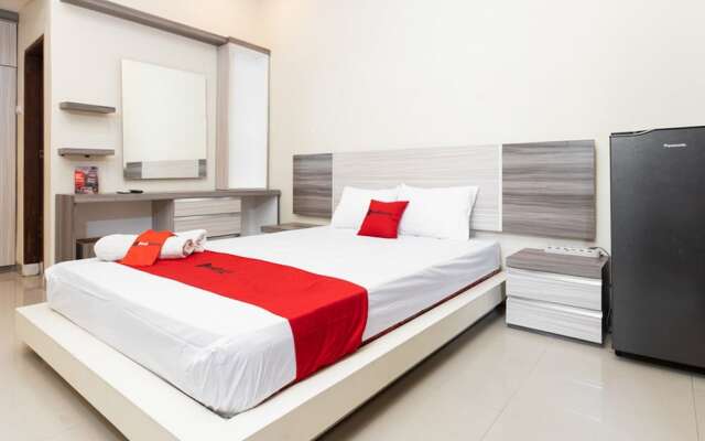 RedDoorz Syariah @ Batua Raya