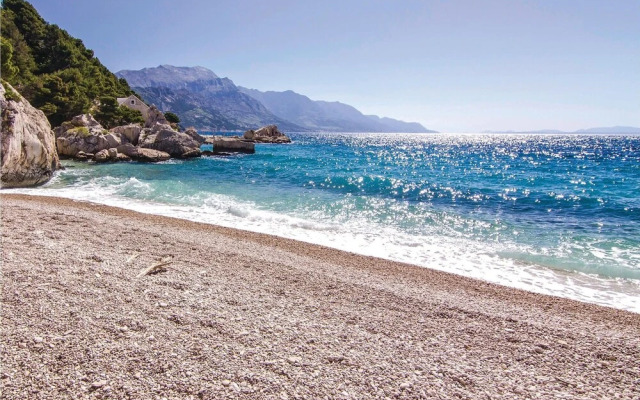 Awesome Home in Pisak With Wifi and 2 Bedrooms