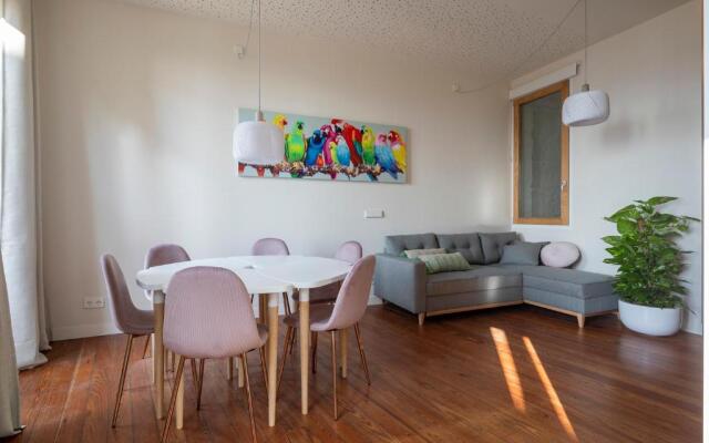 Olivo Apartment by Pris