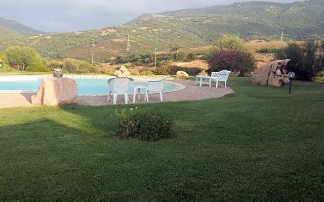 Hotel Ristorante La Tana Di Li Mazzoni
