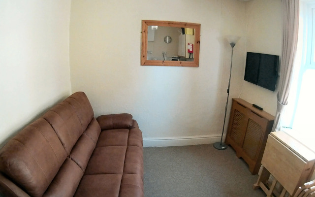 Cleveland Court Apartments