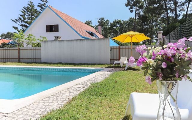 Caparica Beach Villa by Homing