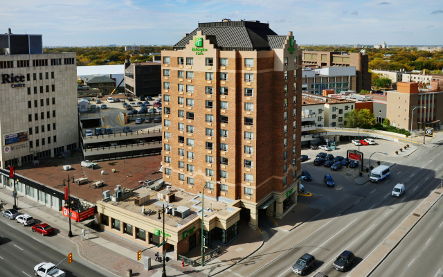 Holiday Inn and Suites Winnipeg Downtown, an IHG Hotel