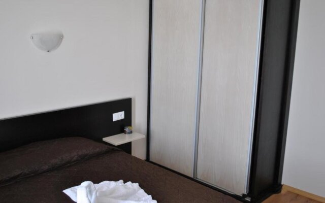 Villa Antorini Apartments