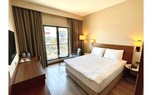 Turkmen Riverside Hotel