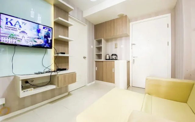 Homey Apartment With 1Br At Parahyangan Residence