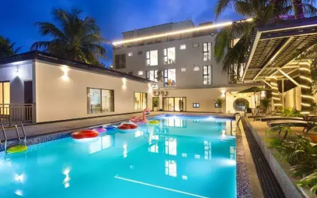 Mosheng Shangsu Travel Rental (Tropical Paradise Forest Park)